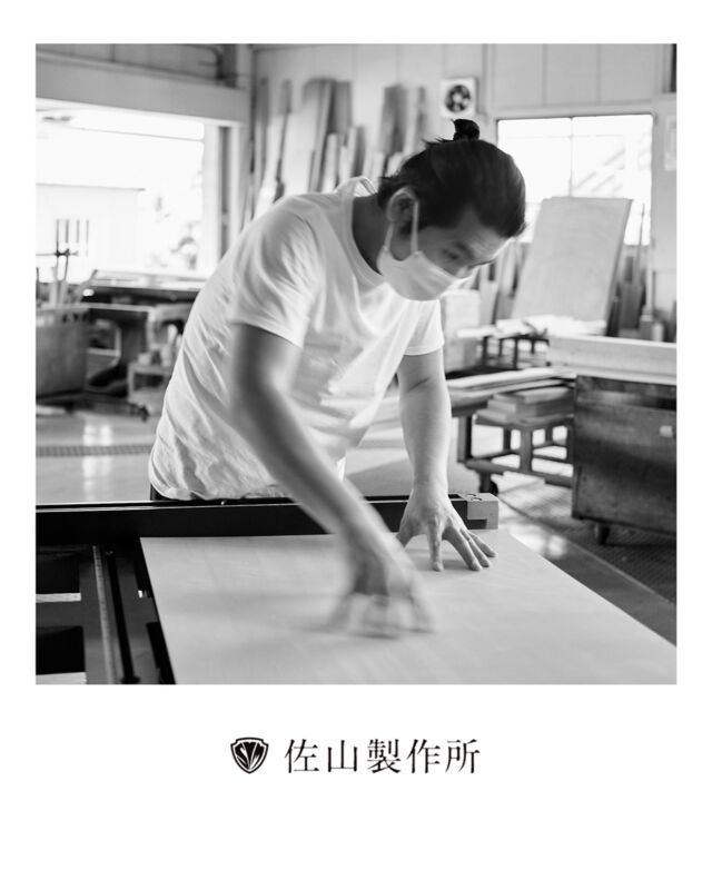 our craftsman 

#funiture #オーダー家具 #customfuniture #家具修理
#椅子張り替え #repairfurniture #家具屋 #佐山製作所
#職人技 #工場萌え #craftsmanship 
#upholstery#職人#artisan#photography