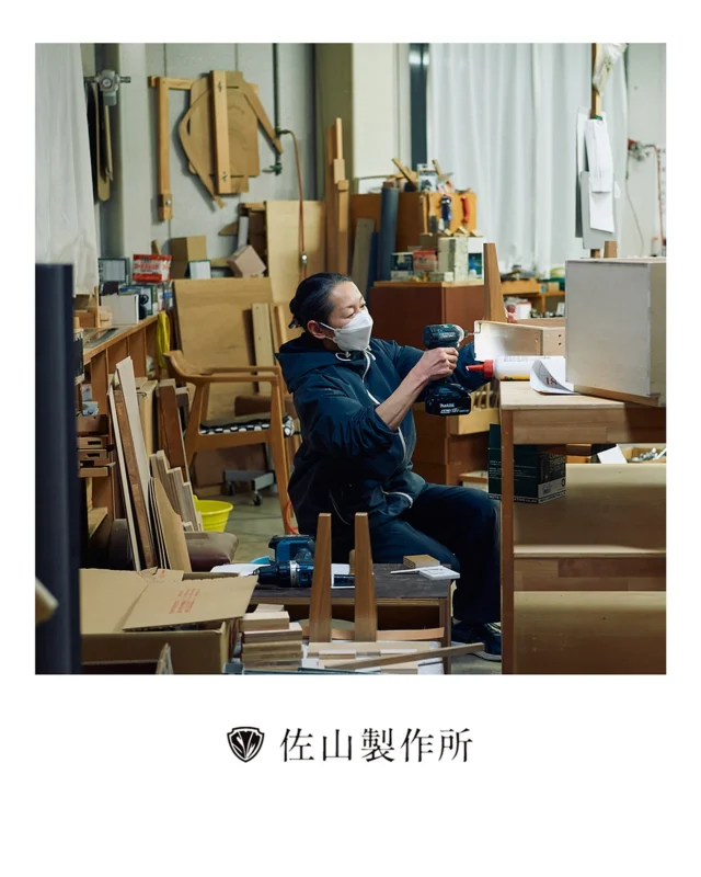 “factory at night” 

#funiture #オーダー家具 #customfuniture #家具修理
#椅子張り替え #repairfurniture #家具屋 #佐山製作所
#職人技 #工場萌え #craftsmanship 
#upholstery#職人#artisan #photography
#madetoorder