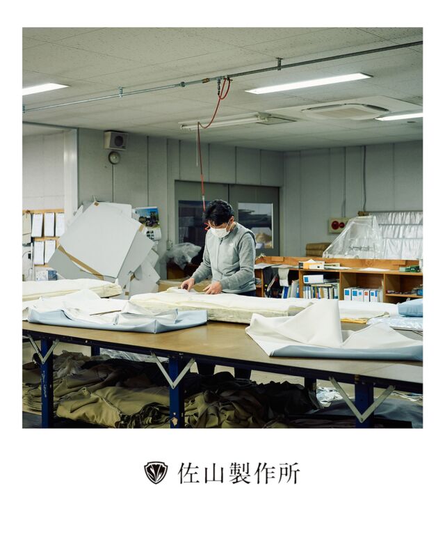“factory at night” 

#funiture #オーダー家具 #customfuniture #家具修理
#椅子張り替え #repairfurniture #家具屋 #佐山製作所
#職人技 #工場萌え #craftsmanship 
#upholstery#職人#artisan #photography
#madetoorder