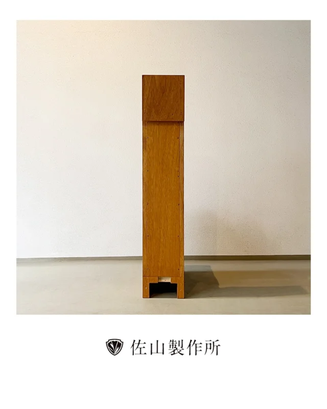 “Custom cabinets for a four-star hotel”

四つ星ホテルの客室用キャビネットを新規製作させていただきました。

ウォールナット突板のきれいな木目、ステンレス製の引き出しの取手、前面には本革を使用することによって高級感を出すことができました。

#佐山製作所 #custumfurniture #オーダーメイド家具
#キャビネット #家具屋